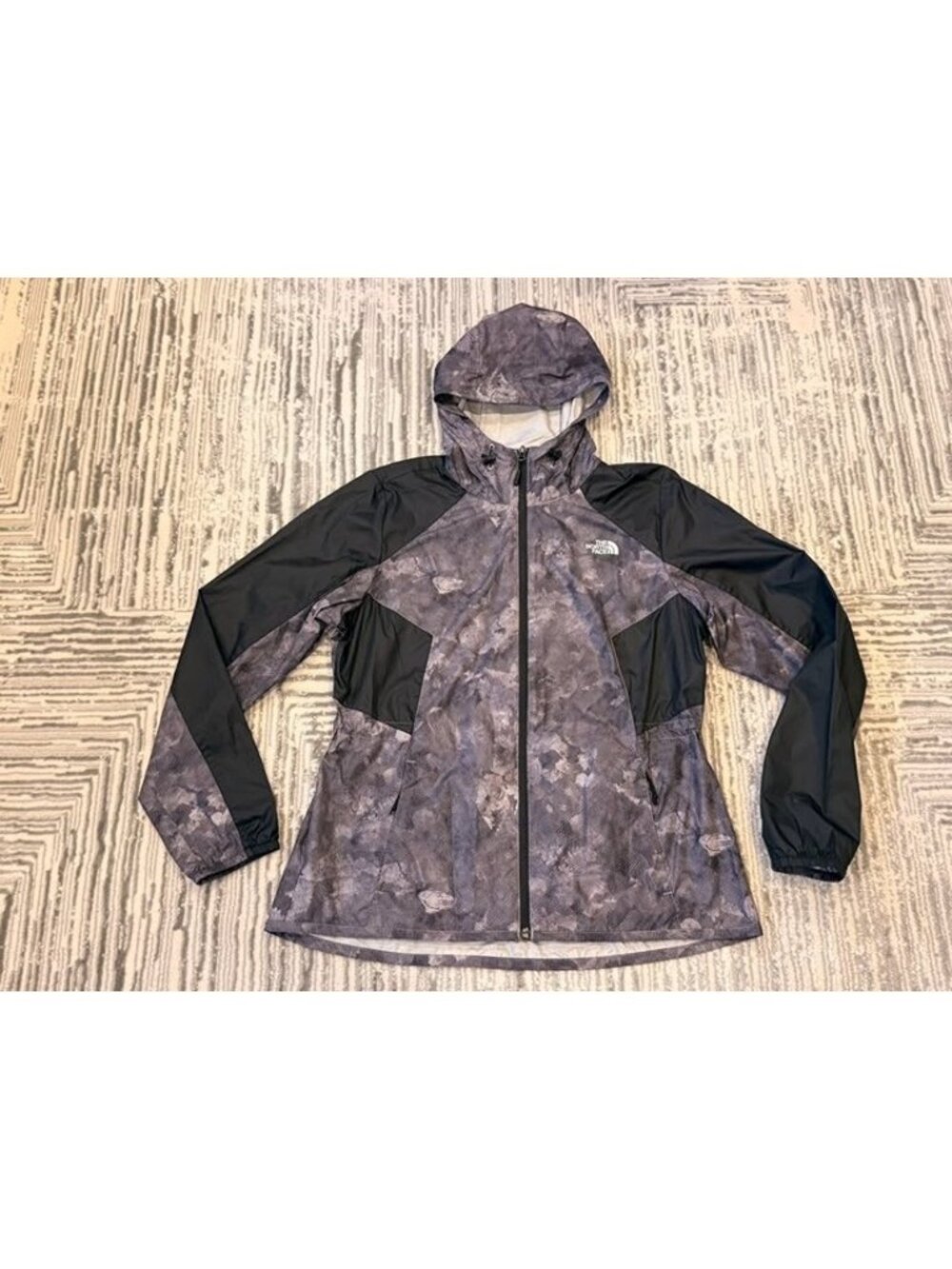 NEW The North Face women's large black/gray Windwall Windbreaker jacket R: $150